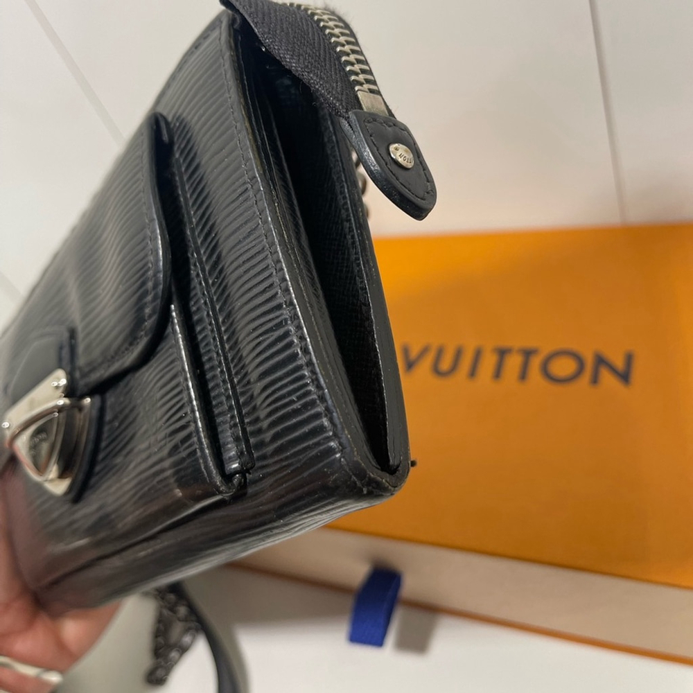 Louis Vuitton Epi Leather Astrid Wallet - Picture 5 of 8